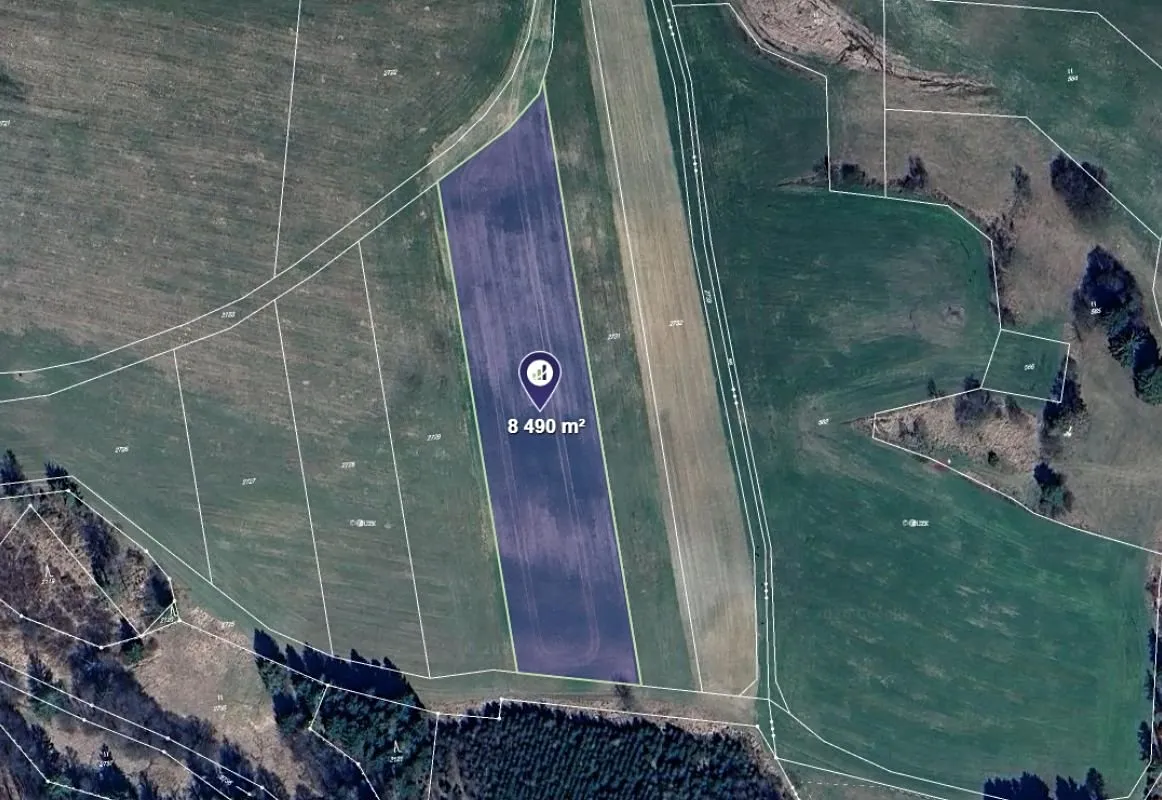 Prodej pole 8490 m²